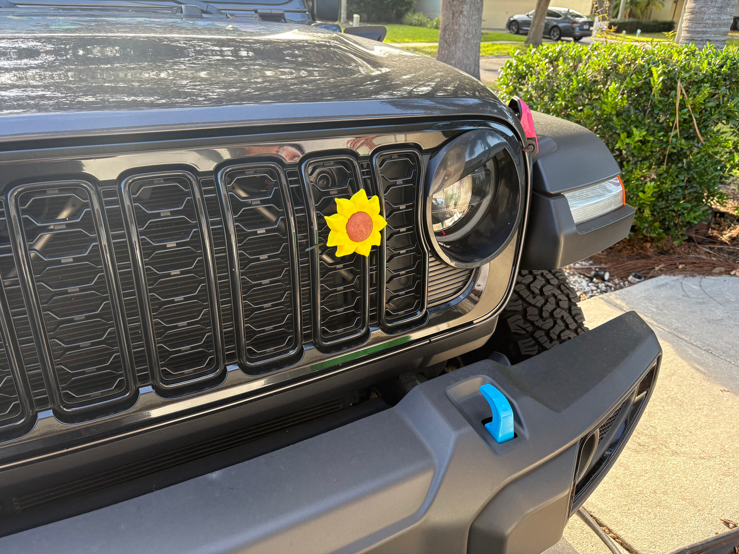 Sunflower Tow Hitch Cover | Sunflower Grille Clip | Sunflower Vent Clips | Floral Vehicle Accessories | 3D Printed Gift