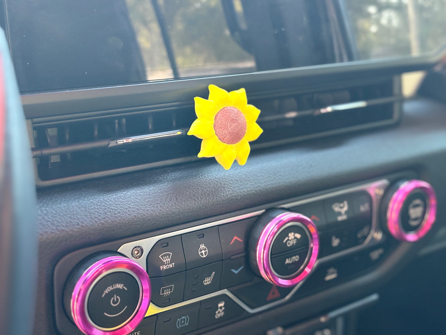 Sunflower Tow Hitch Cover | Sunflower Grille Clip | Sunflower Vent Clips | Floral Vehicle Accessories | 3D Printed Gift