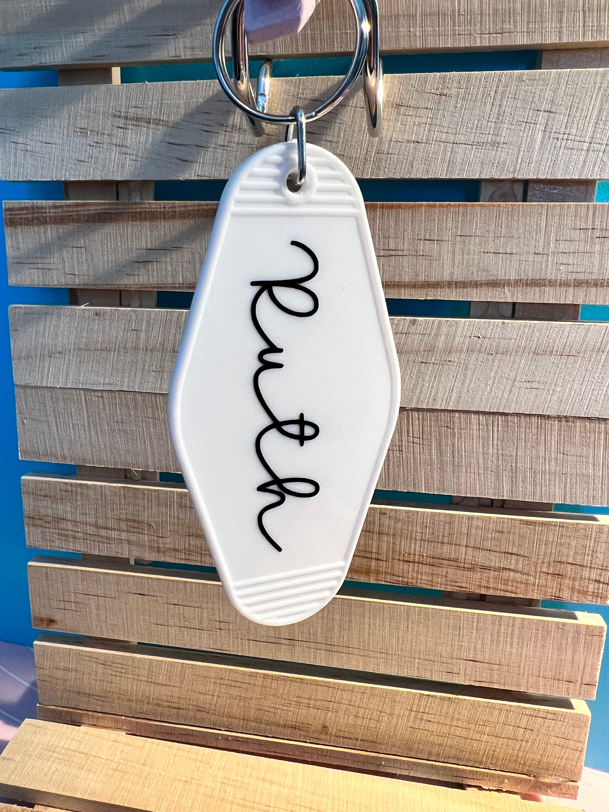 Personalized Retro Motel Keychain